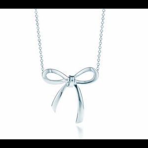 Tiffany and Co Bow Necklace Excellent Condition
